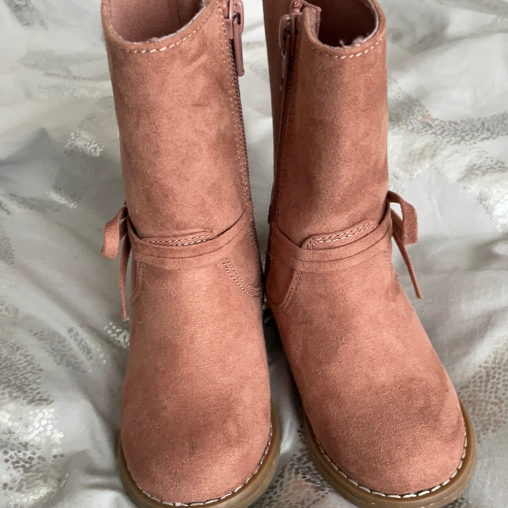 Zip up mauve boots size 6 toddler